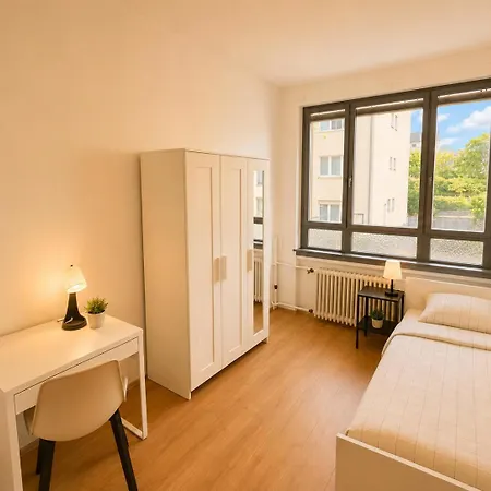 Rum i privatbostad Co-living In Shared A & B *