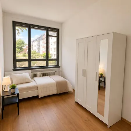Co-living In Shared A & B Ubytování v soukromí Offenbach am Main