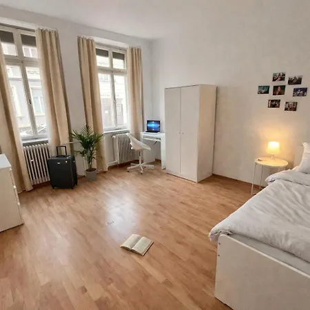 Co-living In Shared A & B Ubytování v soukromí *